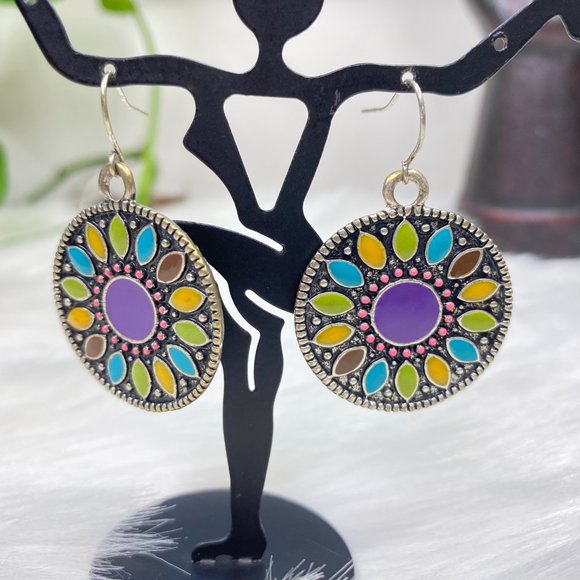 Silver Tone Enamel Pierced Earrings - Picture 5 of 9